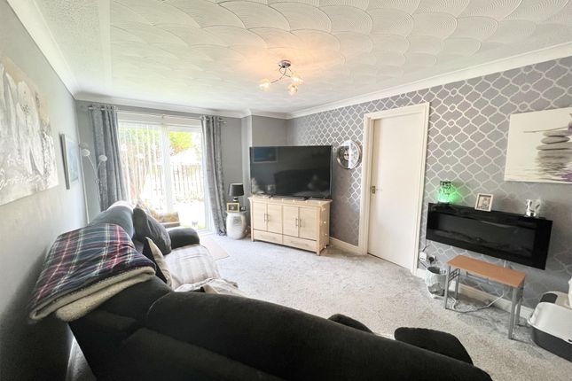 81, Foundry Wynd, Kilwinning photo 3