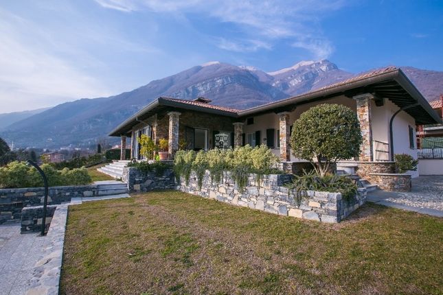 Detached house for sale in 22016 Tremezzo, Province Of Como, Italy