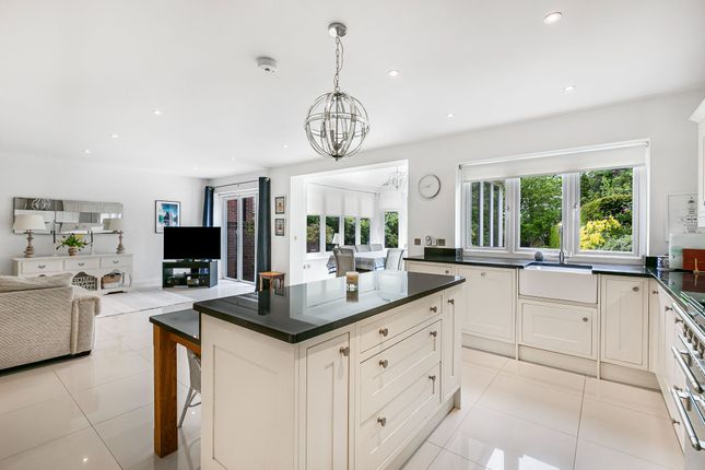 71 Georges Wood Road, Brookmans Park photo 3