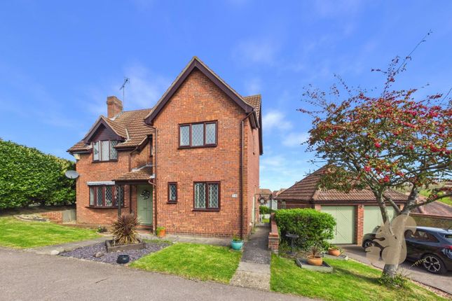 4-bed detached on 14 Fulmar Close, Colchester, £425,000