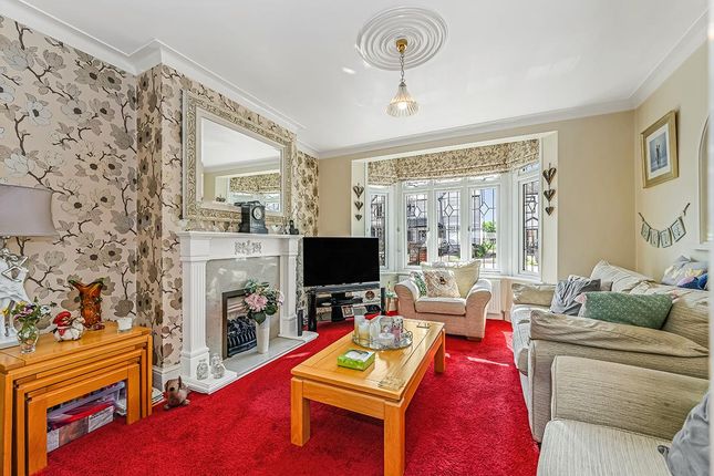 95, Middleton Avenue, Chingford photo 3