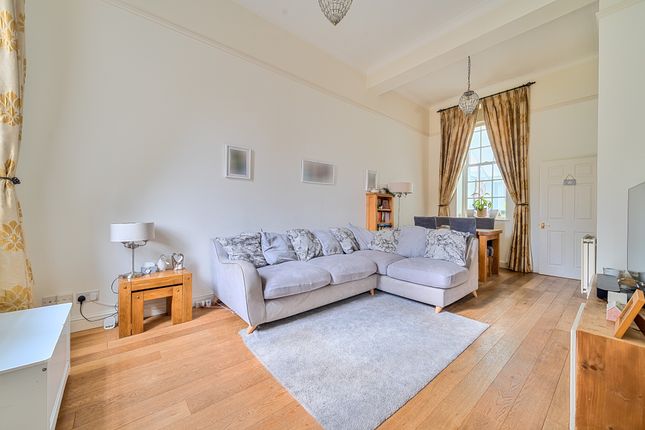 14, Cardwells Keep, Guildford photo 2