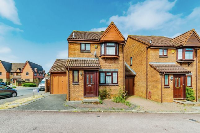 Link-detached house for sale in Kingcup Close, Shirley, Croydon, Surrey