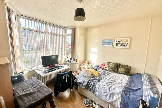 Thumbnail Shared accommodation to rent in Harborne Lane, Birmingham
