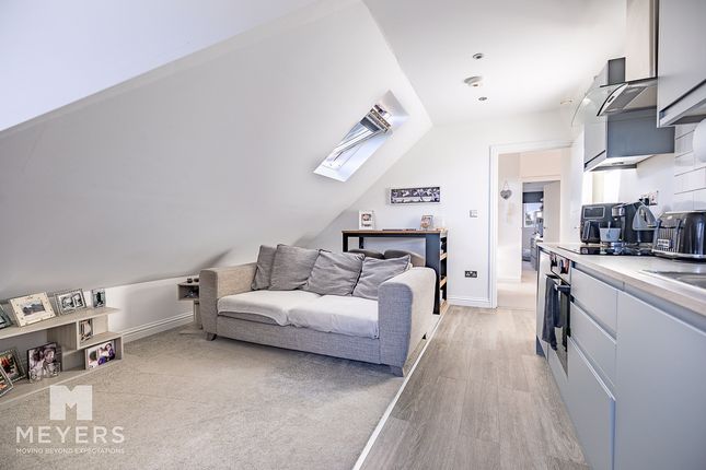 Flat Flat 9 Aster Court, 10, Daisy Close, Poole photo 4