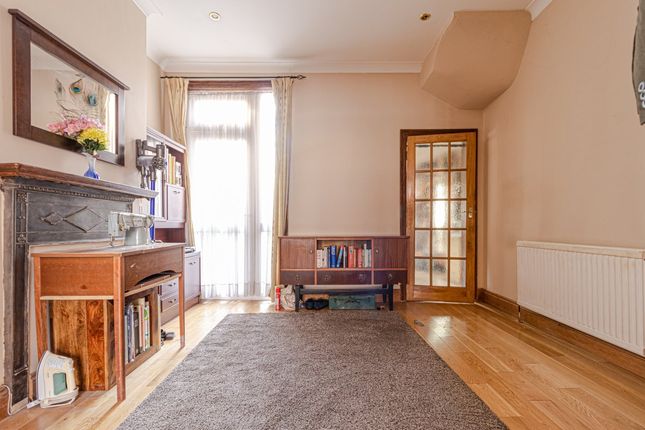 10, Babington Road, Hendon photo 5