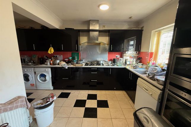 65, Trinity Road, Southall photo 4