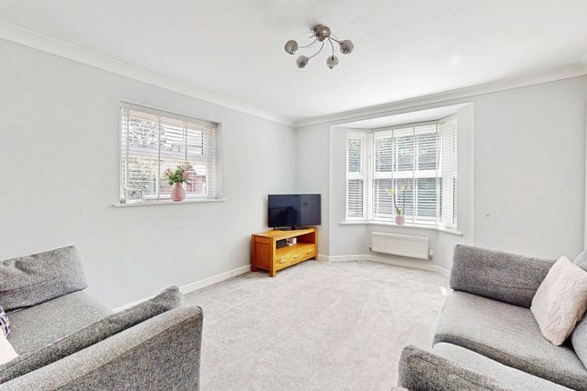 23, Aspen Grove, Halifax photo 2