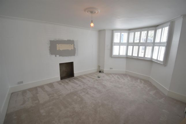 Flat to rent in North Road, Surbiton