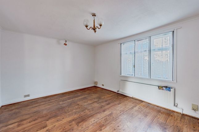 Ifield Road, Crawley photo 3