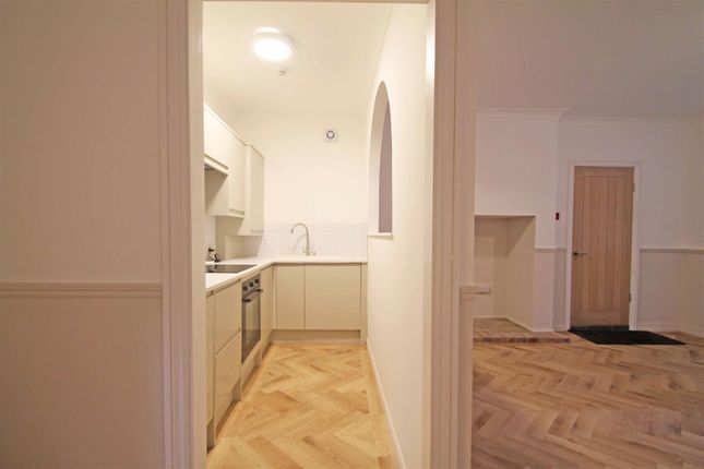 Flat 2, 16, Eaton Road, Hove photo 4