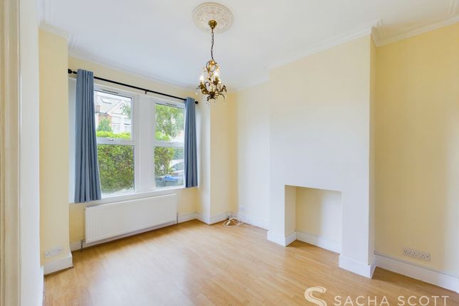 3 Queens Road, New Malden photo 2