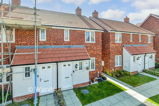 74, Dumbrell Drive, Tonbridge photo 2