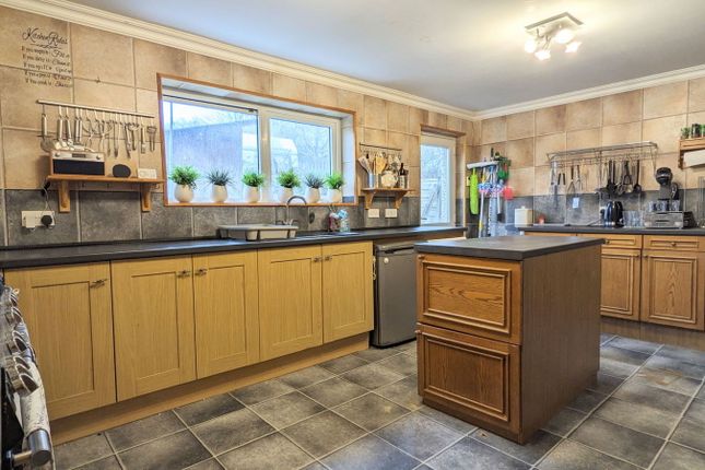 50, Helmsdale, Skelmersdale photo 4