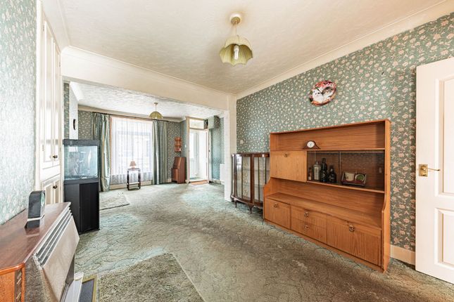 5 Kingsnorth Road, Faversham photo 4