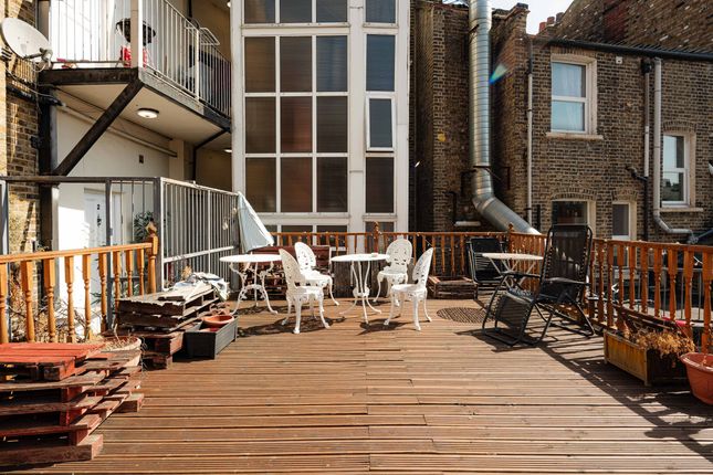 Flat 3, 334, Camberwell New Road, London photo 3