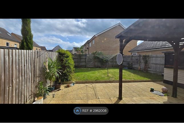 Heren Lane, Whitehouse, Milton Keynes photo 5