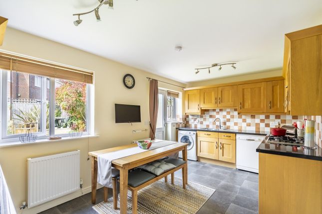 33, Leadley Croft, York photo 4