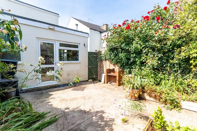28 Jersey Street, Cheltenham photo 4