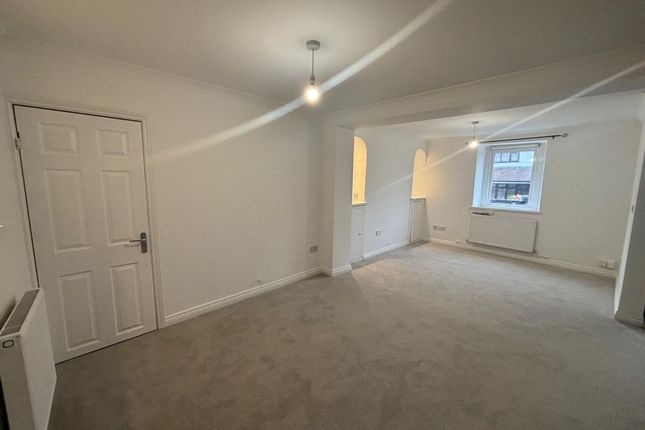 15 Llantwit Road, Neath photo 4