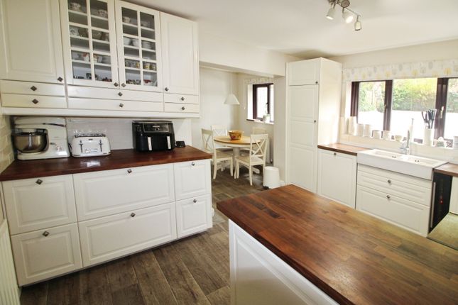 Kitchen.Jpg
