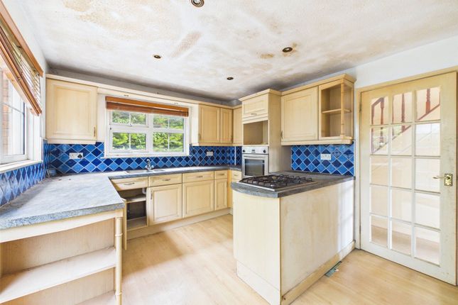 6, William Edwards Close, Cornwall photo 3