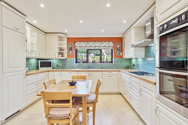 5 Hazell Park, Amersham photo 2