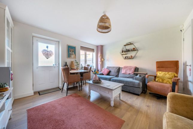 Ten, Reliance Way, Witney photo 4