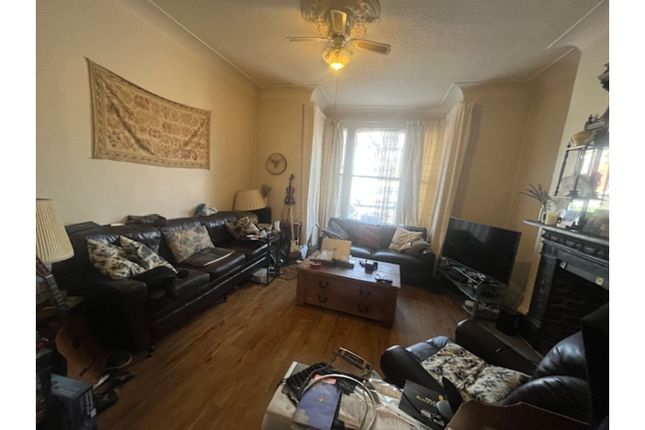 1, Allerton Road, London photo 4