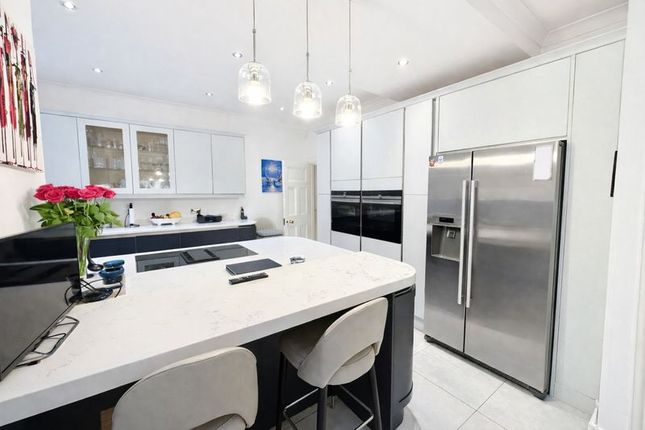 23, Riddlesdown Road, Purley photo 3