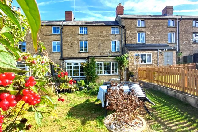 3-bed house on 3, Paradise Terrace, Chipping Norton, £299,995