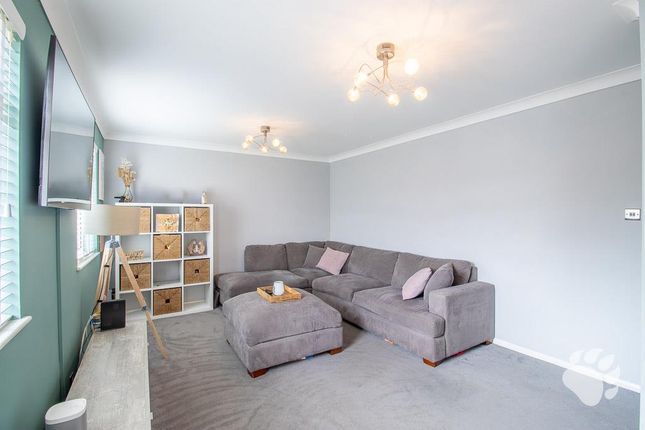 1, Jardine Road, Basildon photo 4
