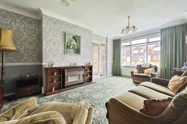 44, Bellencroft Gardens, Merryhill, Wolverhampton photo 3
