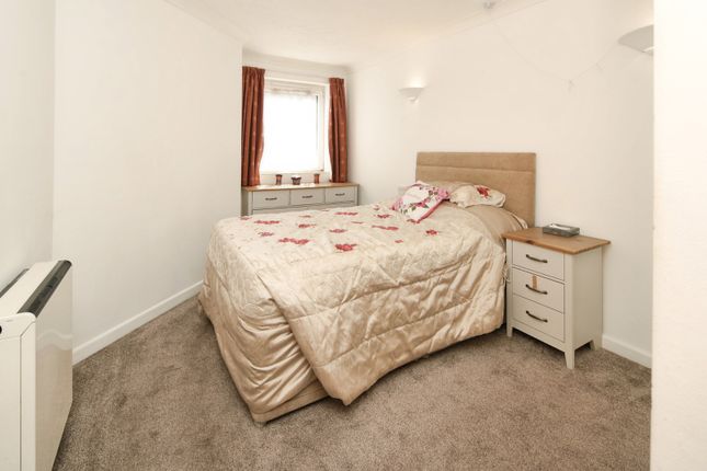 20, Amber Court, Hove photo 4