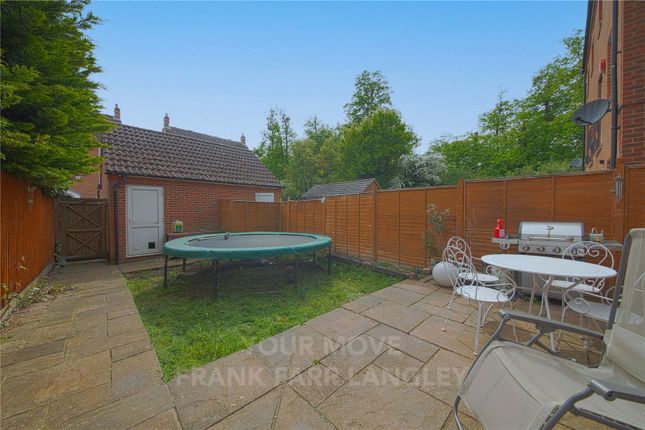 End terrace house for sale in Parsons Road, Slough, Berkshire