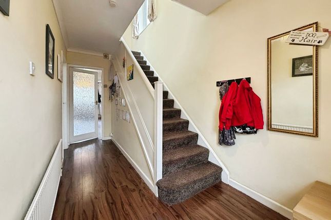 1, Holburn Walk, Ryton photo 3