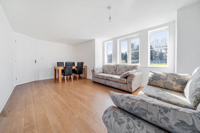 1 Smiths Court, Clifton Road, Shefford photo 5