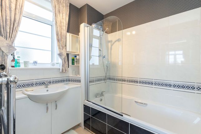 Flat for sale in 43 Ravelston Garden, Edinburgh