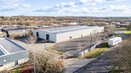 Light industrial to let in Edgemead Close, Round Spinney, Northampton