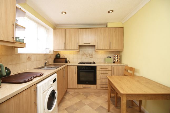 40, Milburn Avenue, Thornton-Cleveleys photo 3