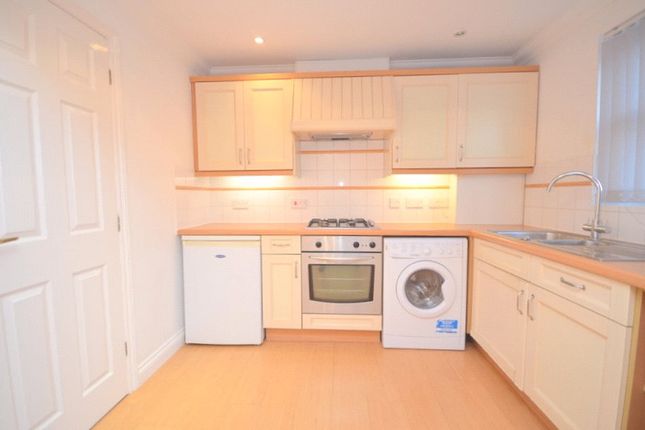 Thumbnail Flat to rent in Glebe Road, Chelmsford, Essex