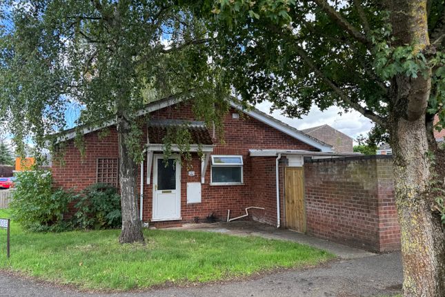 2-bed bungalow on 1, Honeysuckle Close, Bury St. Edmunds, £230,000