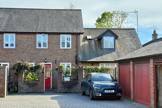 16 The George Mews, Ringwood photo 2