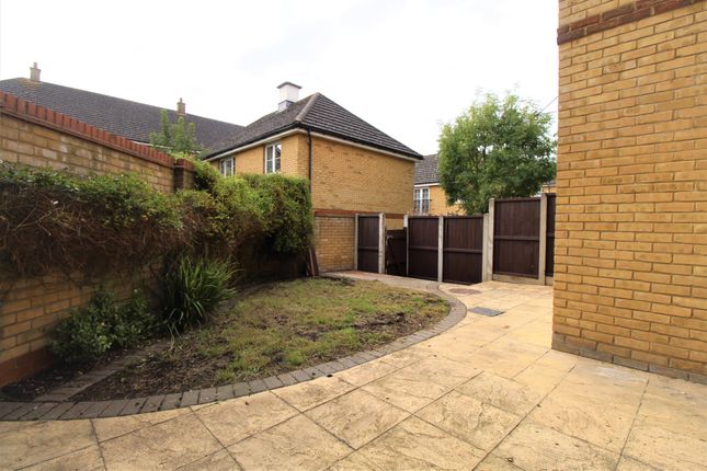 13, Rowan Place, Colchester photo 4