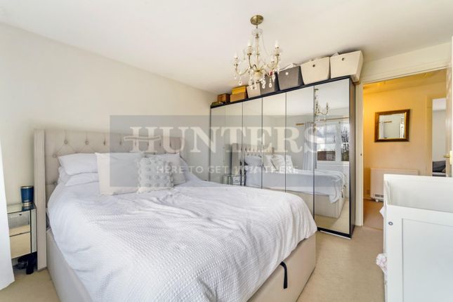 Flat for sale in Garrison Close, Hounslow