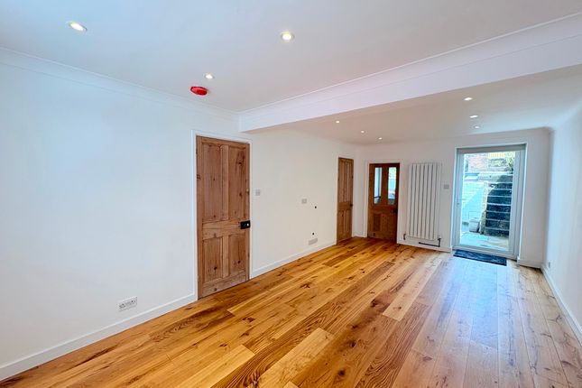 32 Meadow Street, Bridgend photo 5