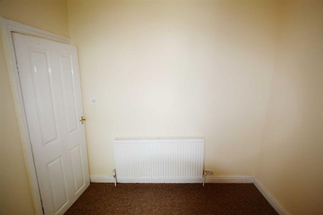 Terraced house to rent in Parkhill Avenue, Manchester