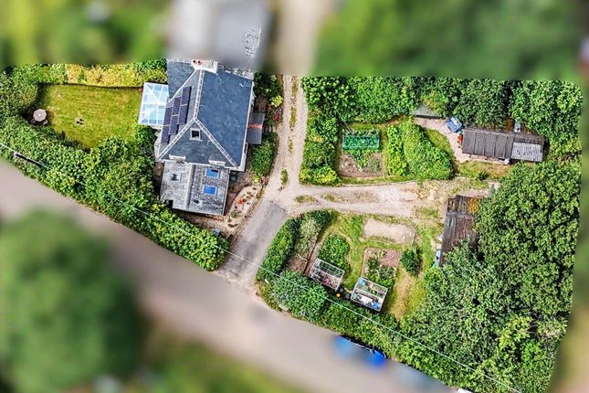 1 Barns Close, Tiverton photo 2