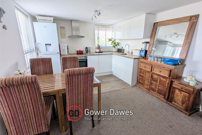 29, Riverside Heights, Tilbury photo 3