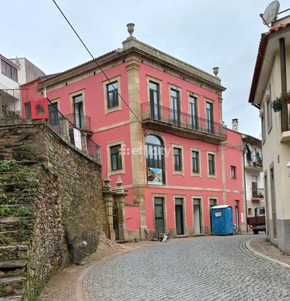 Block of flats for sale in Arganil, Coimbra, Portugal